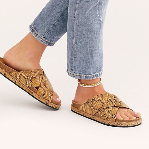 Free People Shoes - HP🌟Free People sidelines snake print slides (40)